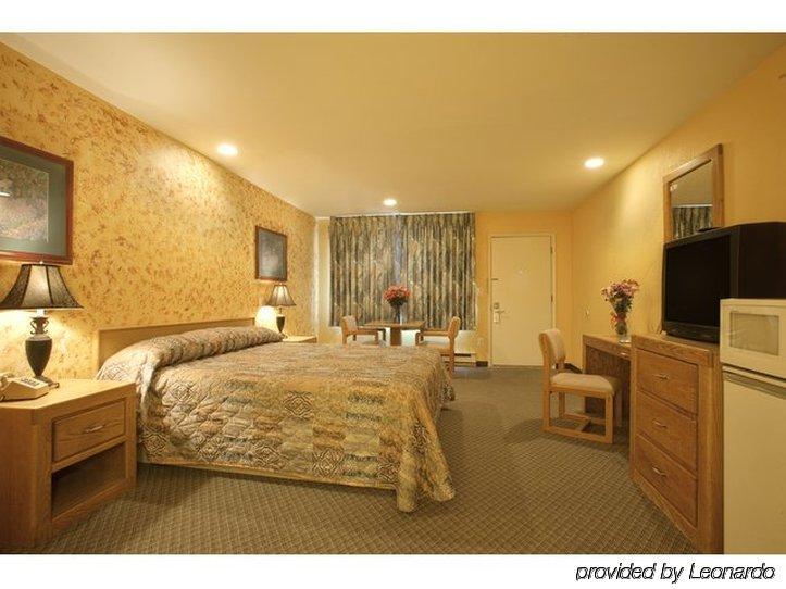 Americas Best Value Inn Roseburg Oda fotoğraf